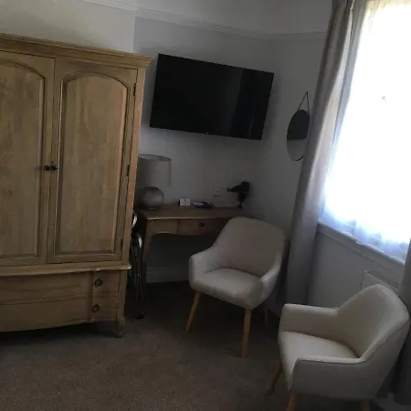 Elmdon Lodge-2