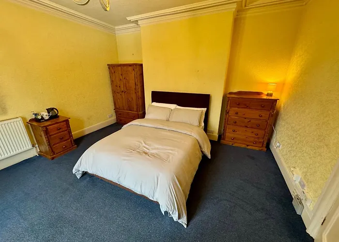 Pension Guide Central Birmingham Rooms Wifi Free Parking Edgbaston B5